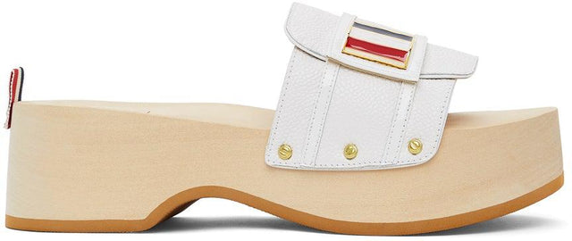 Thom Browne White Wood Logo Clogs - Thom Browne Blanc Blanc Logo Sabots - Thom Browne 화이트 나무 로고 나막신