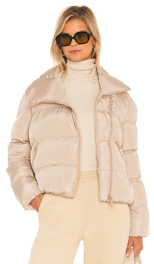Toast Society Jupiter Puffer Jacket in Beige Toast Society Jupiter Puffer Veste en beige Toast Society Jupiter Puffer夹克米色