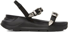 Toga Pulla Black Sporty Platform Sandals - Sandales de plateforme sportive noire Toga Pulla - Toga Pulla Black Sporty Platform Sandals.