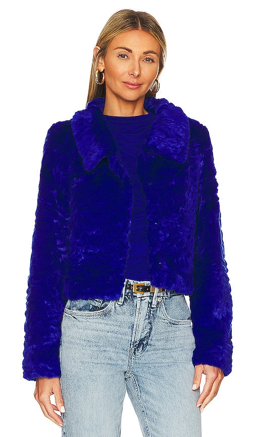 Unreal Fur Polaris Faux Fur Jacket in Blue Veste en fausse fourrure de fourrure irréelle en bleu 虚幻的皮草北极星人造皮草夹克蓝色