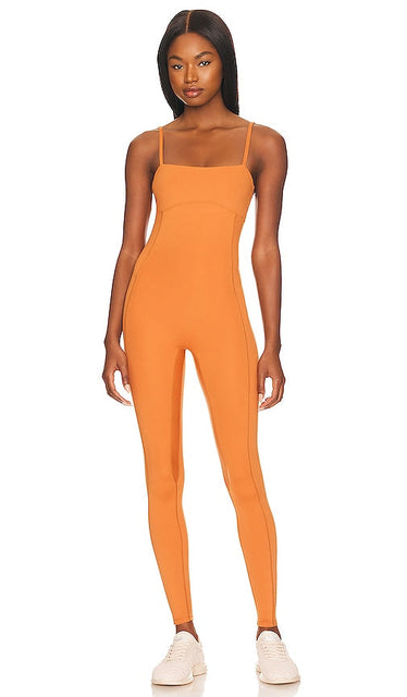 WellBeing + BeingWell FlowWell Fleur Jumpsuit in Burnt Orange Bien-être + combinaison de fleur flowwell en brûlant en orange brûlé 福利 + buntwell flowwell fleur连身裤穿着橙色