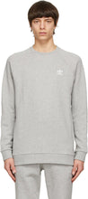 adidas Originals Grey Trefoil Essentials Crewneck Sweatshirt - Adidas Originals Grey Trefoil Essentials Sweat-shirt Crewneck - Adidas Originals Grey Trefoil Essentials Crewneck Sweatshirt