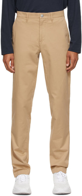 Lacoste Beige Gabardine Chino Slim Fit Trousers - Pantalon de Lacoste Beige Gabardine Chino Slim Fit - Lacoste 베이지 색가 비 딘 치노 슬림 맞는 바지