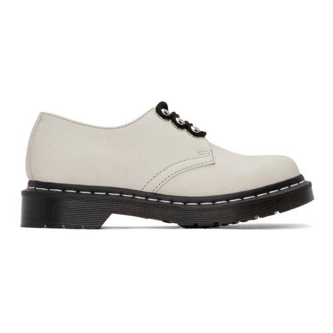 White doc marten clearance oxfords