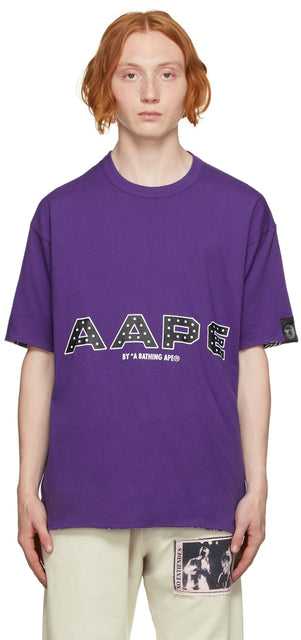AAPE by A Bathing Ape Reversible Purple Bandana T-Shirt - AAPPE PAR UN T-shirt Bandana violet réversible réversible réversible - 목욕 원숭이가 뒤집을 수있는 보라색 두건 티셔츠