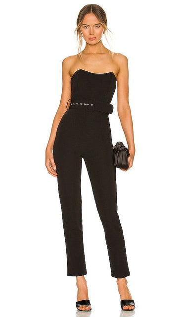 superdown Naomi Belted Jumpsuit in Black Superdown Naomi Suit ceinturée en noir Superdown naomi belted连身裤穿着黑色
