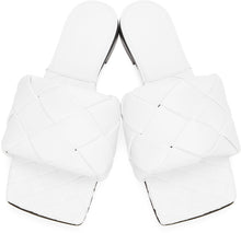 Bottega Veneta White Intrecciato Lido Flat Sandals - Bottega Veneta White Intrecciato Lido Sandales plates - Bottega Veneta 화이트 Intrecciato Lido 플랫 샌들