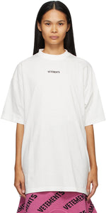 VETEMENTS White Logo Patch T-Shirt - T-shirt de patch de logo blanc vetements - Vetements 화이트 로고 패치 티셔츠